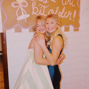 Meet your Posher, Addison